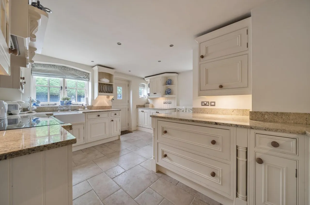 Beautifully Presented Detached Home, Offham, photo 7