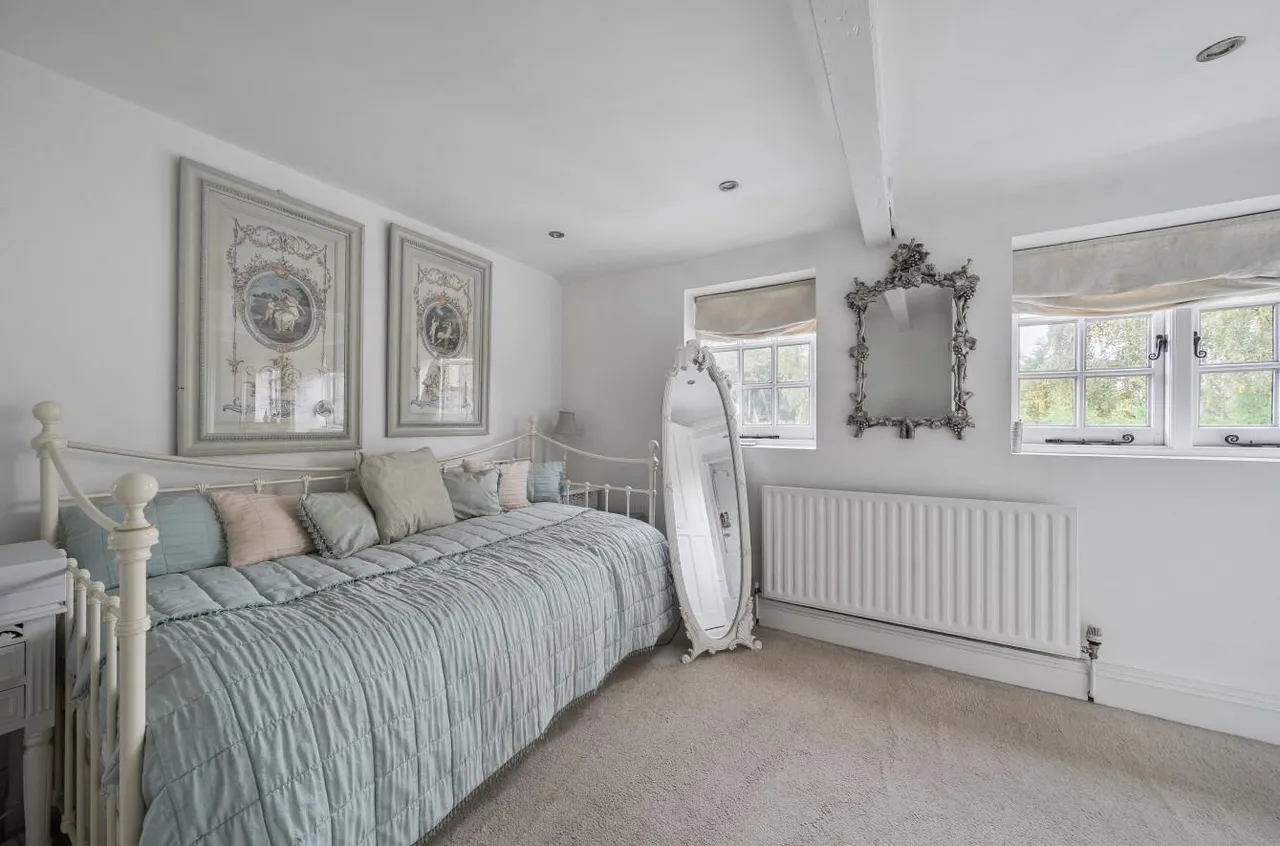 Beautifully Presented Detached Home, Offham, photo 18