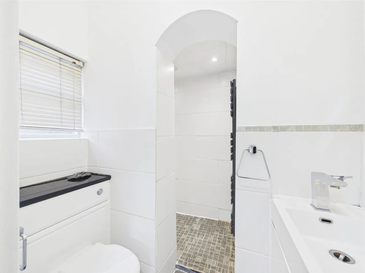 Evelyn Avenue, Ruislip, Middlesex, HA4 8AS, photo 21