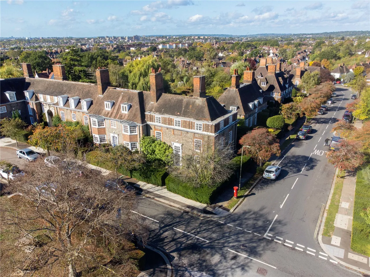 North Square, Hampstead Garden Suburb, NW11, photo 2