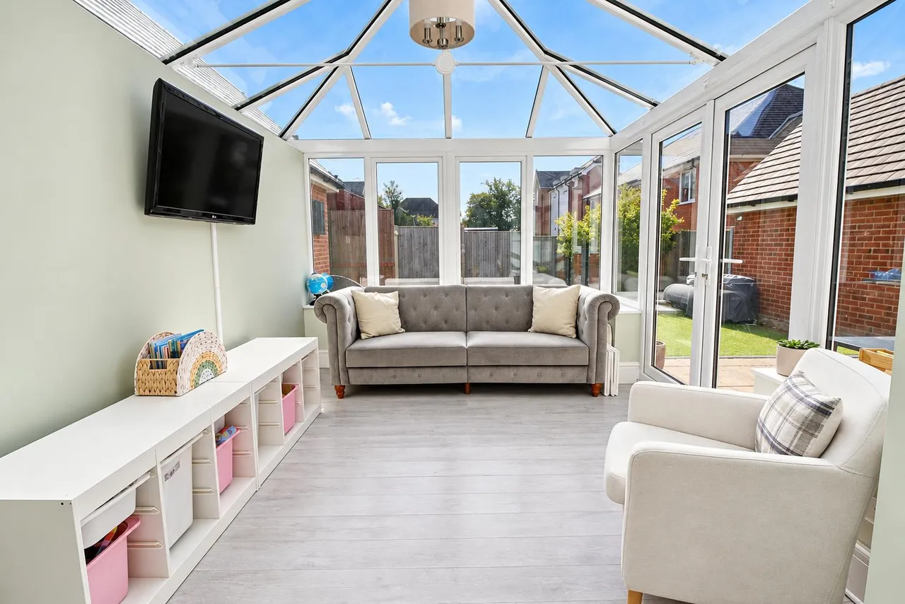 Admiral Way, Tonbridge, TN12, photo 2