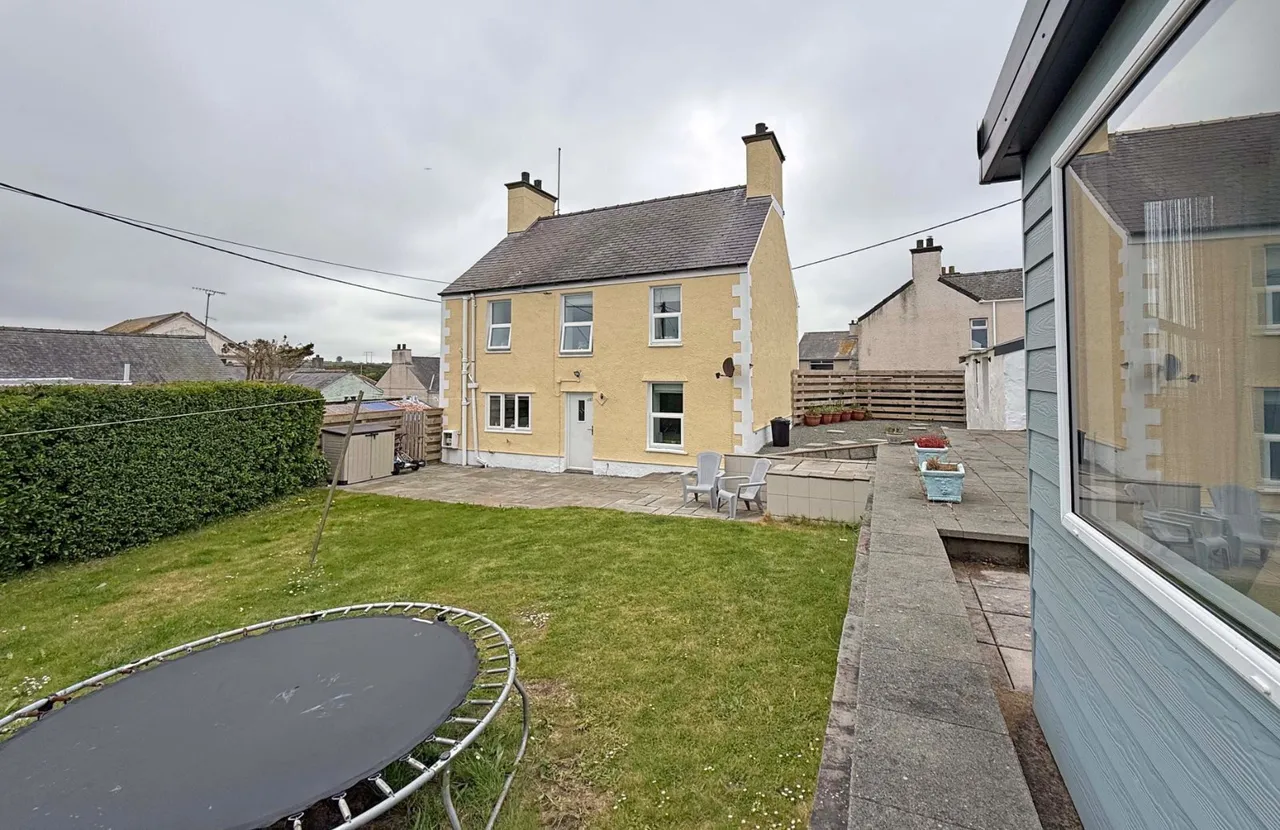 Bryngwynt Street, Amlwch Port, photo 14