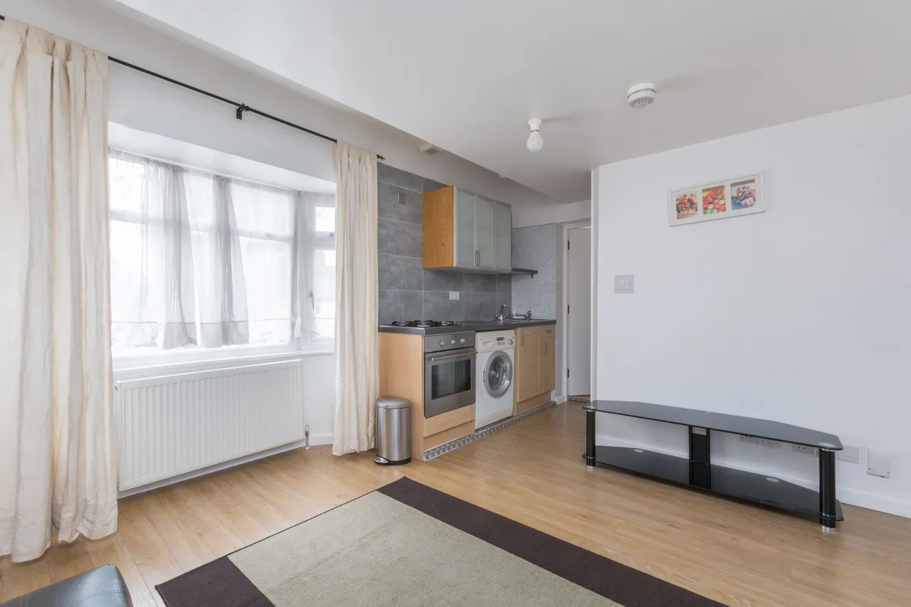First Floor Front, 108 Noel Road, London, photo 3