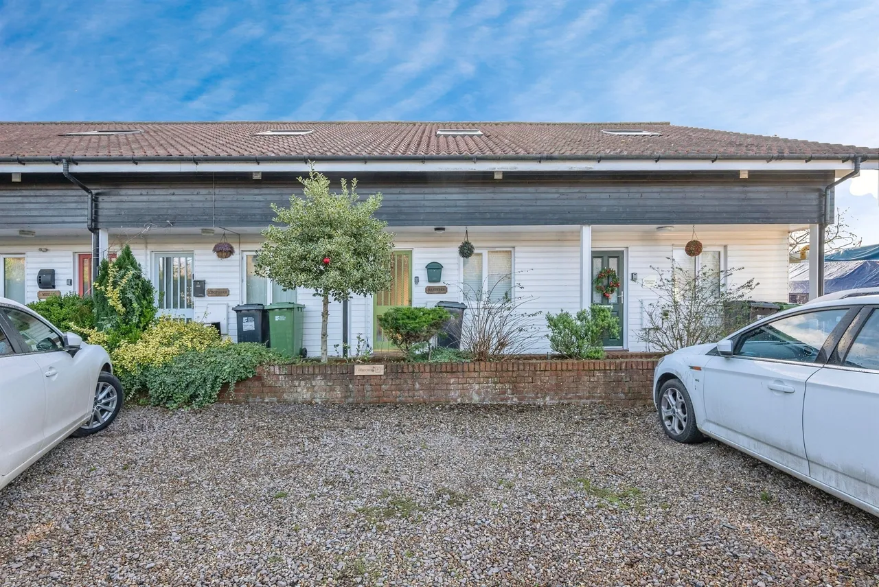 1 bed house for sale — Sutton Staithe Boatyard, Sutton, Norwich