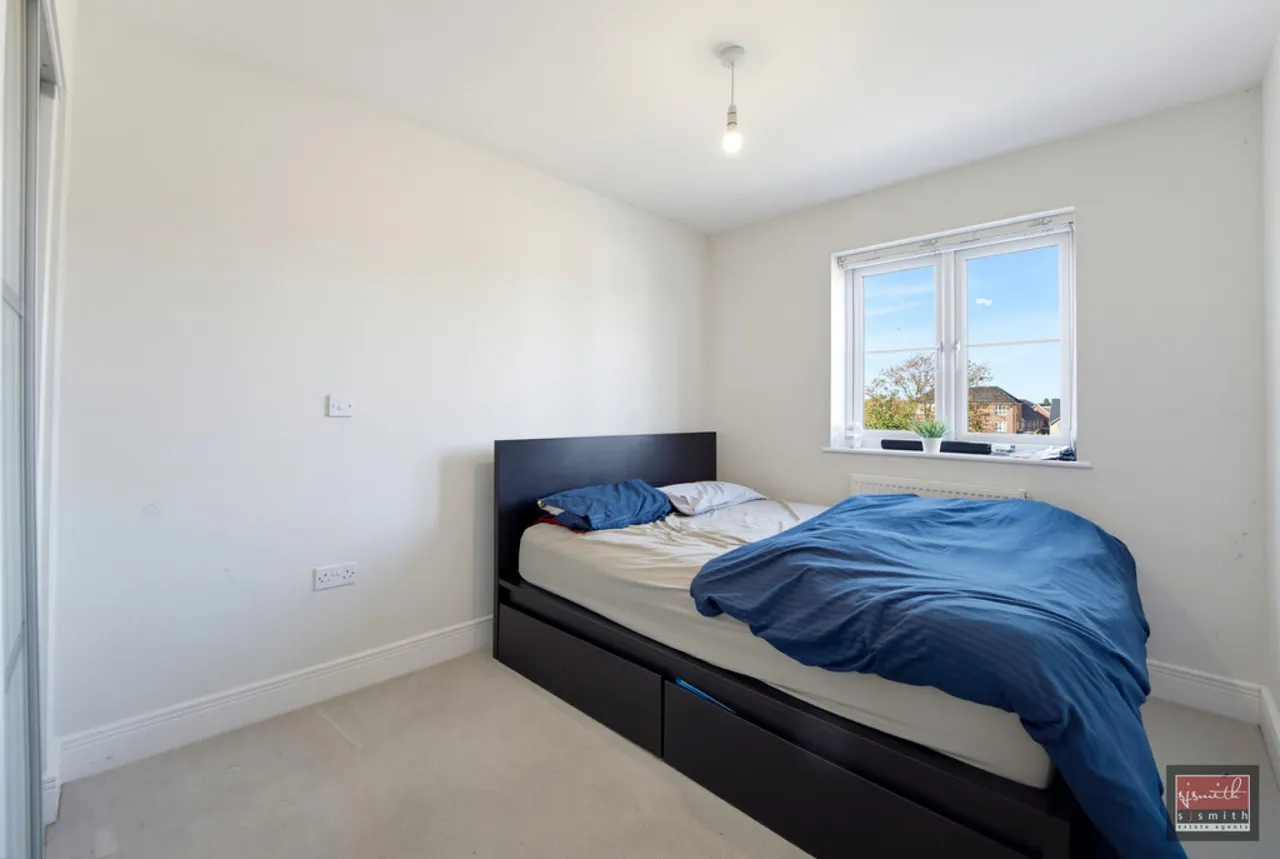 Laburnum Way, Staines-upon-Thames, TW19, photo 9
