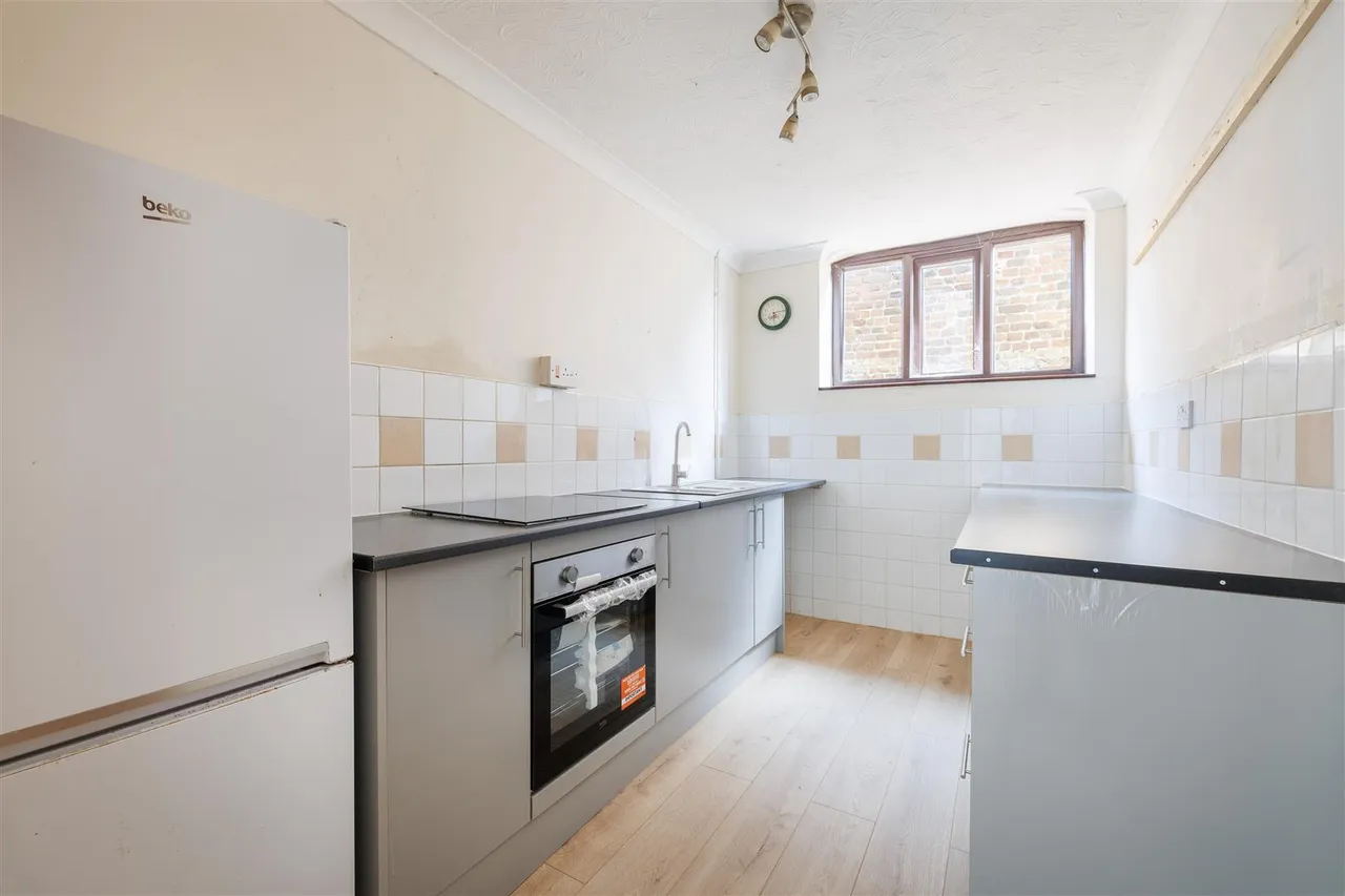 2 bed flat for sale, Quay Street, Halesworth, IP19