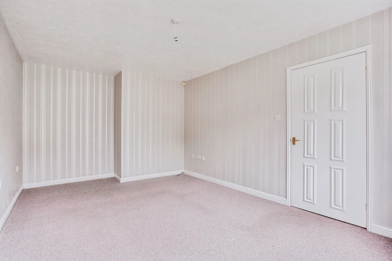 Briary Close, Wakefield, photo 6