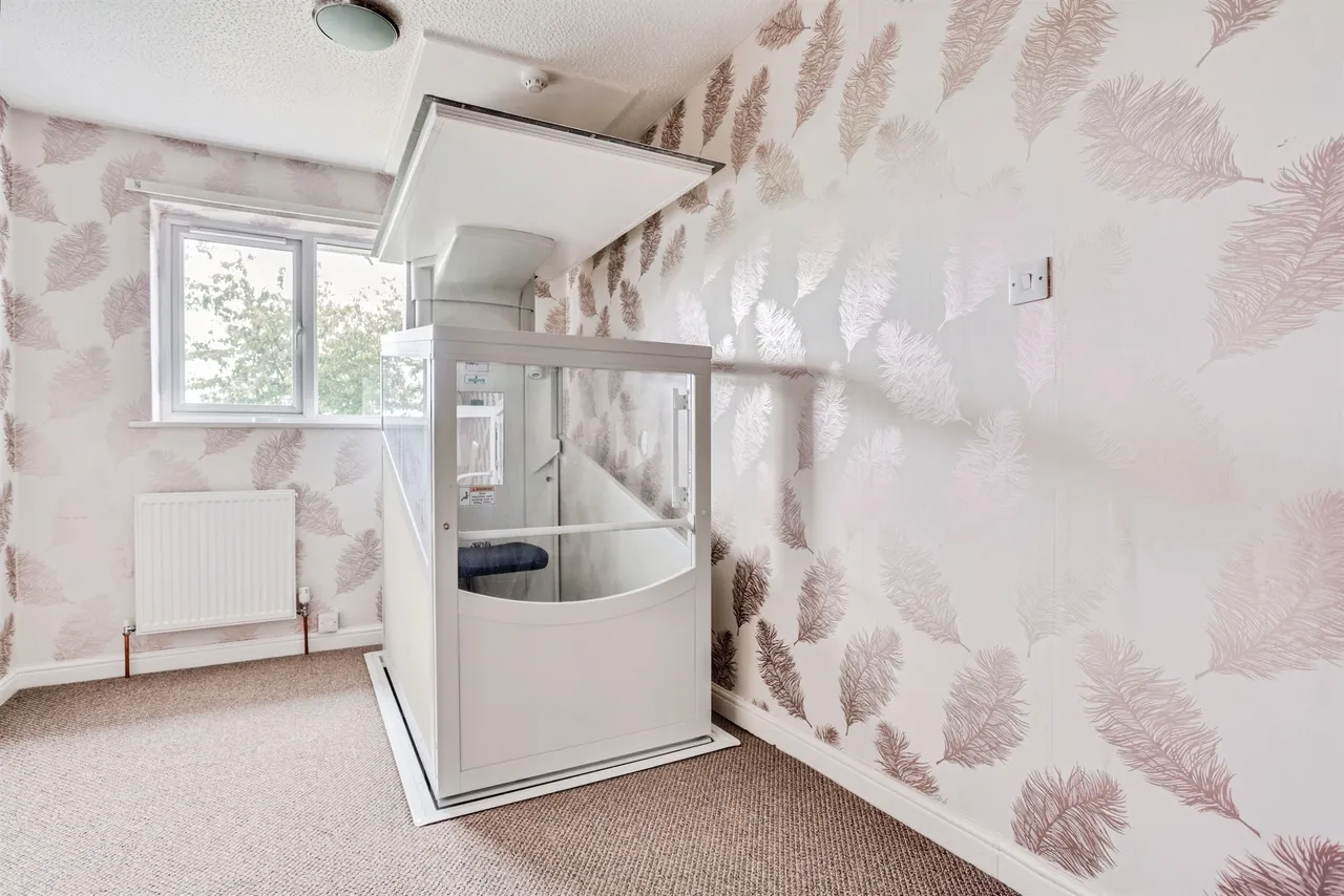 Briary Close, Wakefield, photo 9