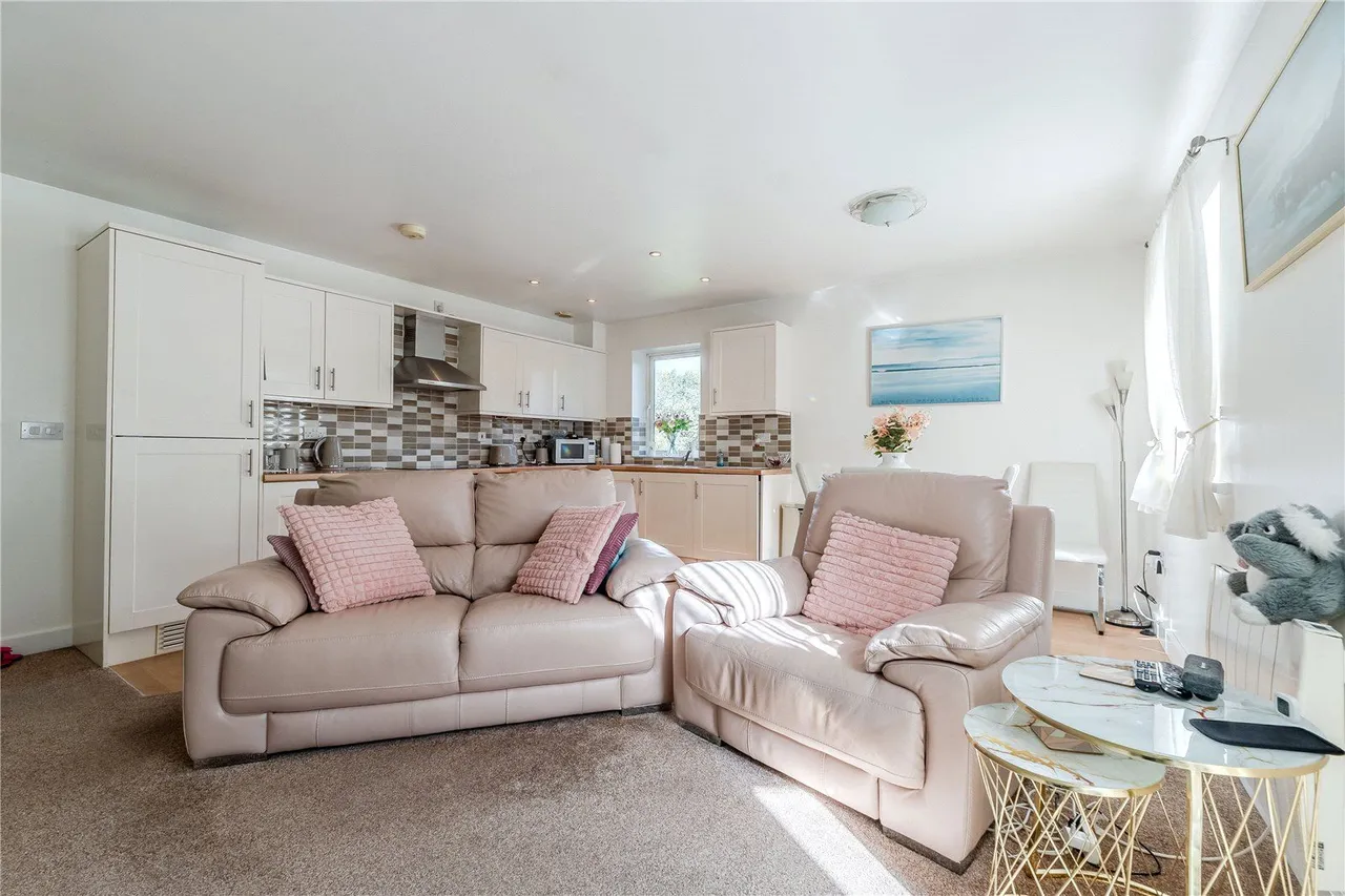 Thwaite Court, Cornmill View, LS18, photo 3
