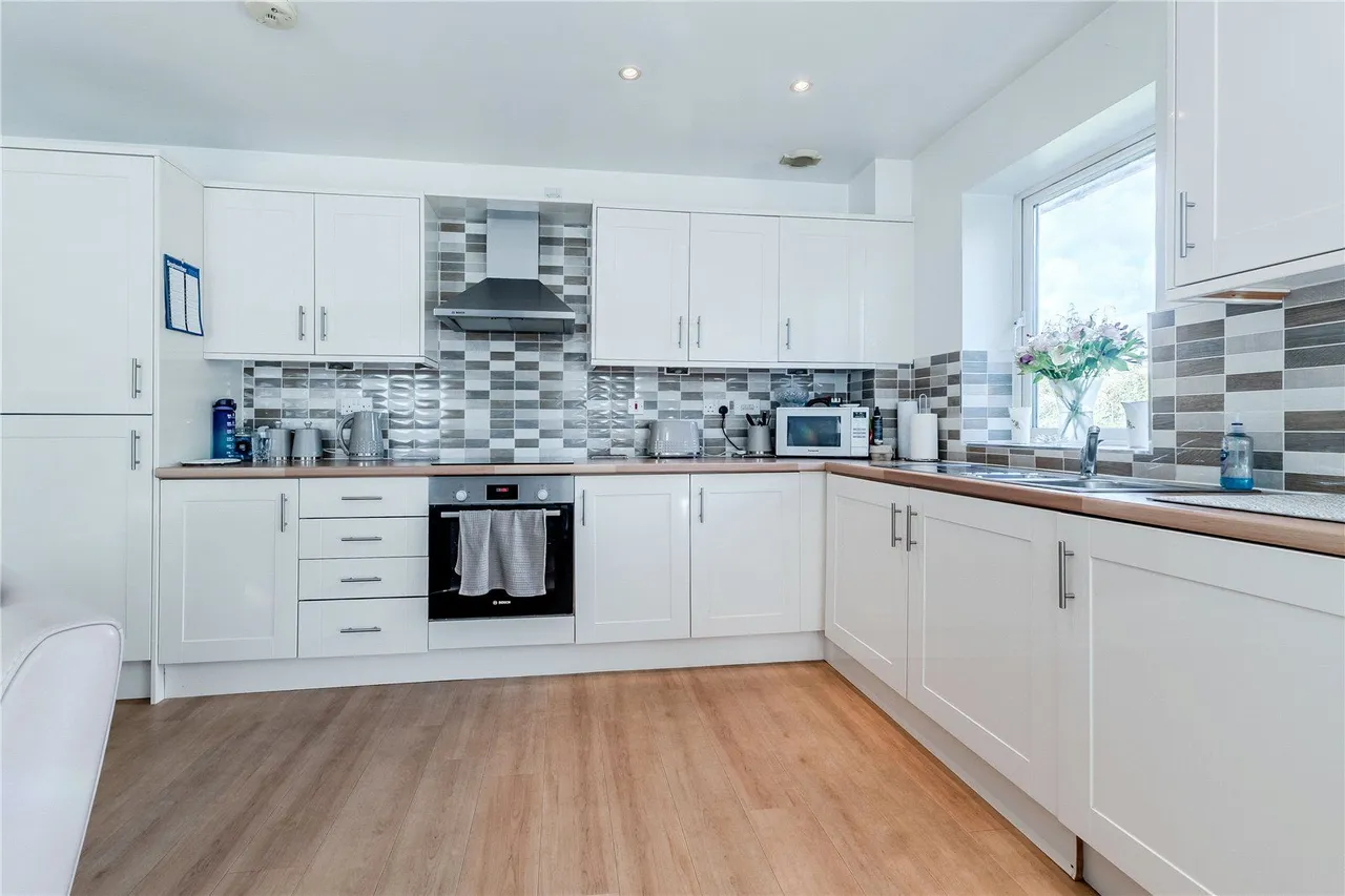 Thwaite Court, Cornmill View, LS18, photo 5
