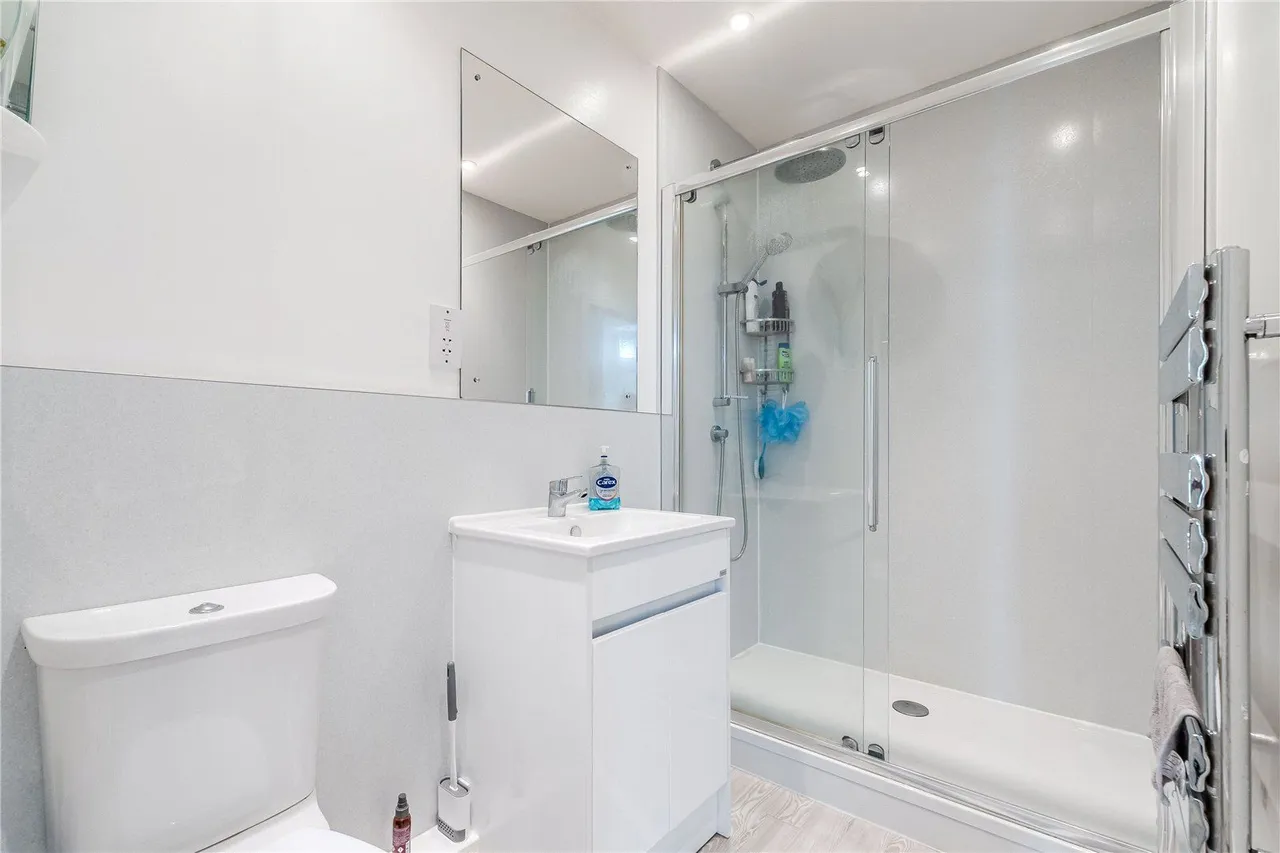 Thwaite Court, Cornmill View, LS18, photo 10