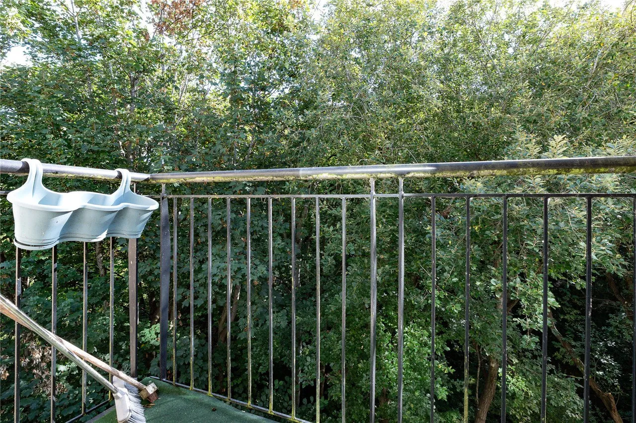 Thwaite Court, Cornmill View, LS18, photo 12