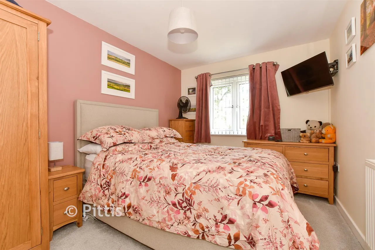 Snowberry Road, Newport, PO30, photo 7