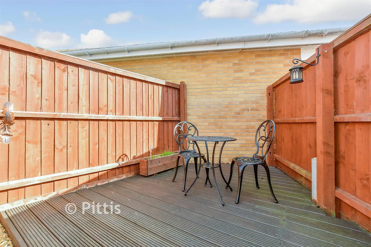 Snowberry Road, Newport, PO30, photo 14