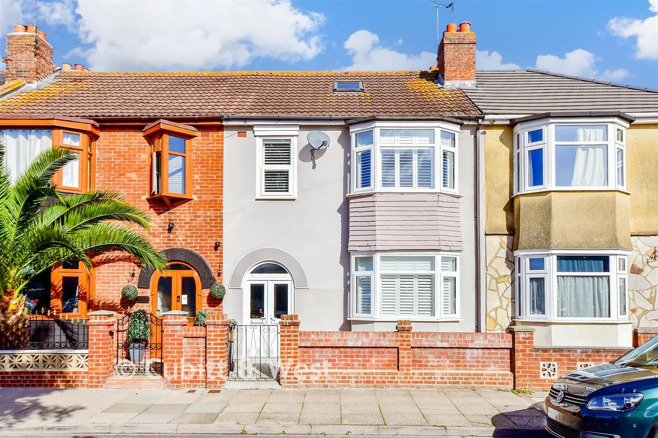 3 bed house for sale, Hewett Road, Portsmouth, PO2