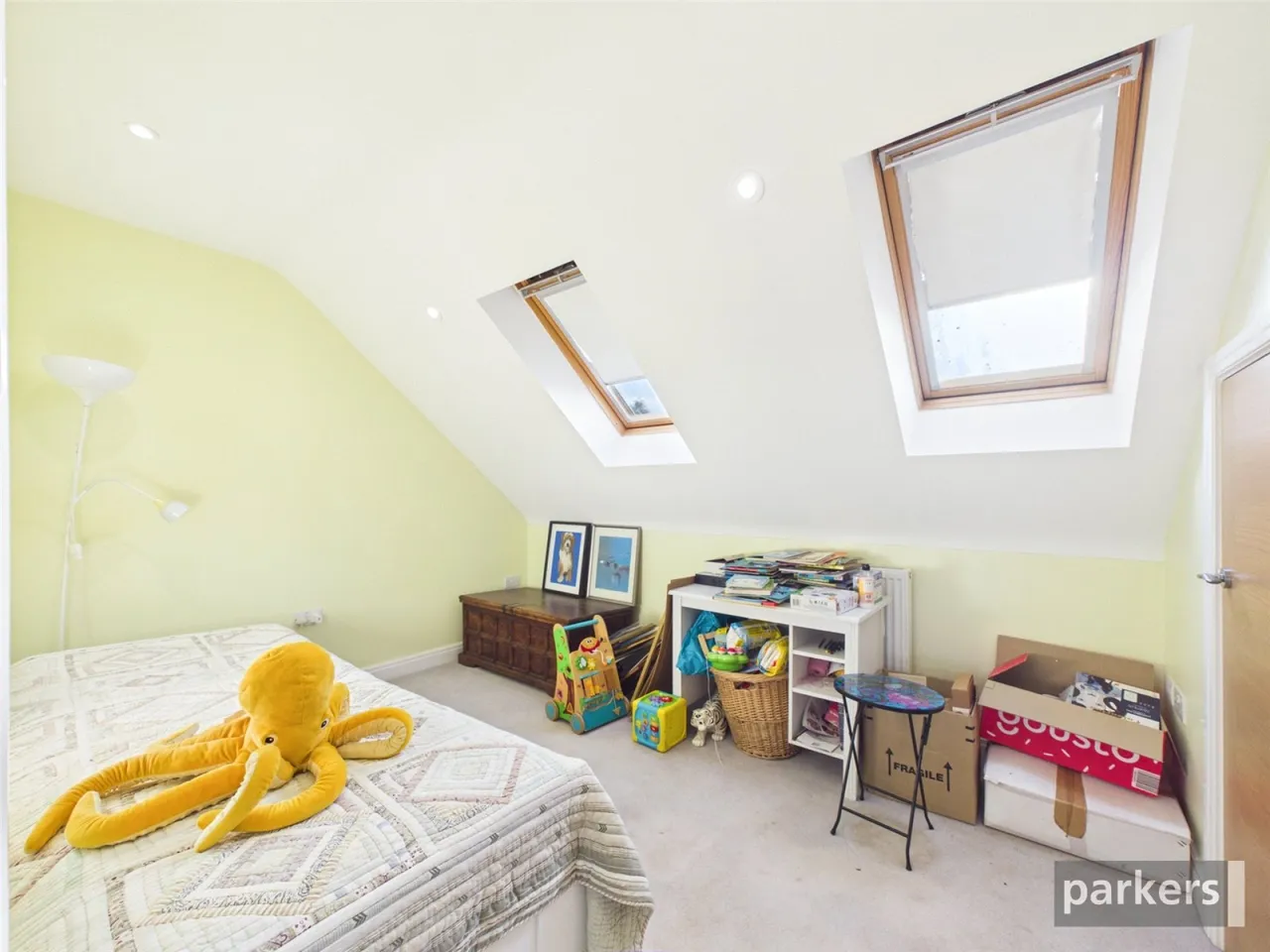 Martin Cooper Close, Caversham, RG4, photo 11