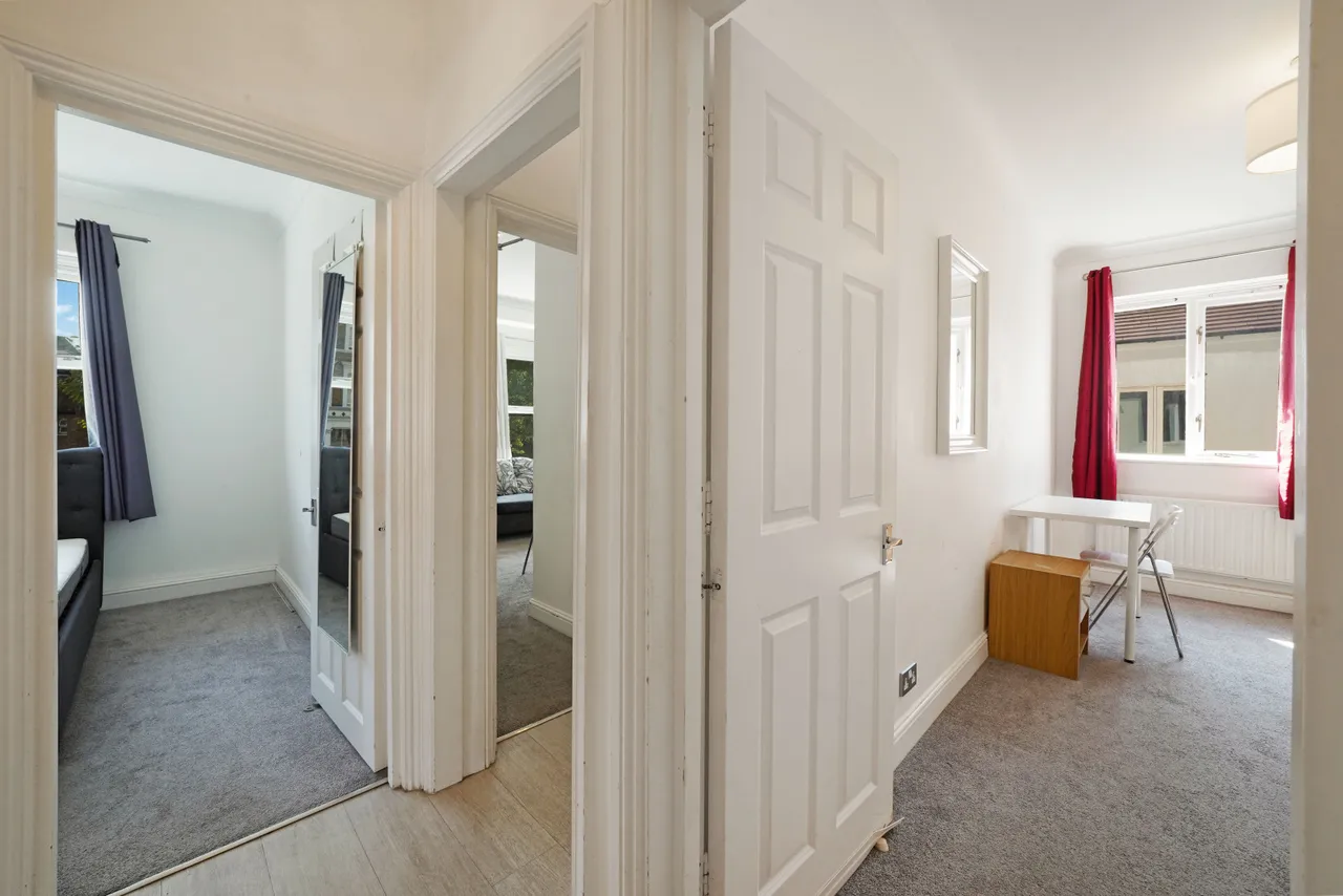 St. Quintin Avenue, London, United Kingdom, W10, photo 11