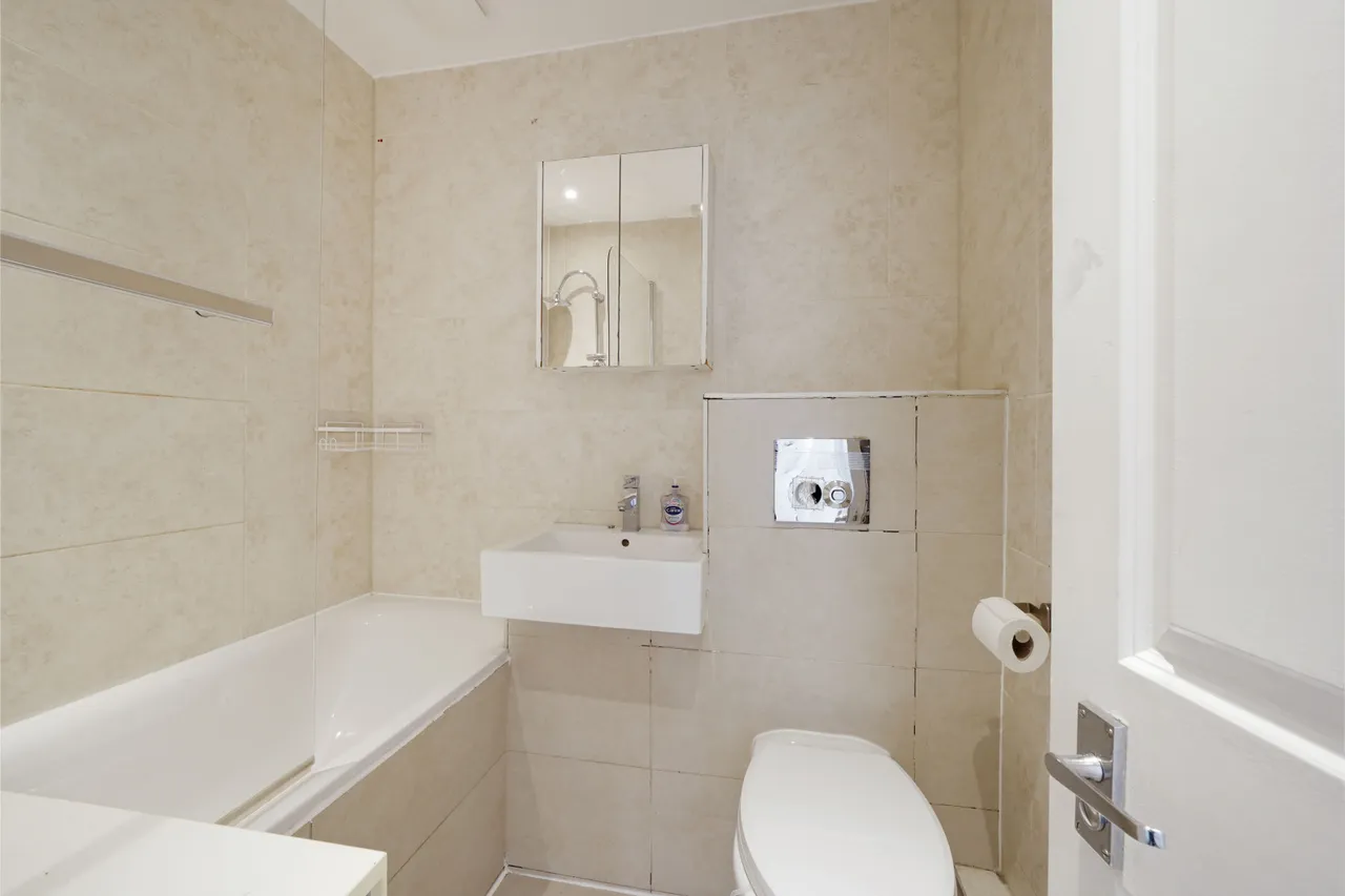 St. Quintin Avenue, London, United Kingdom, W10, photo 9