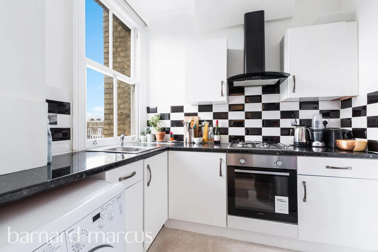 Westcroft Square, London, W6, photo 4