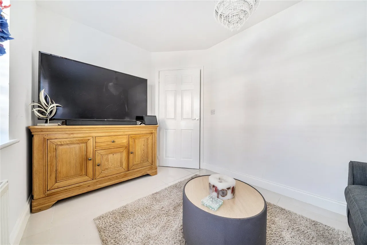 Athoke Croft, Hook, Hampshire, RG27 9UE, photo 13