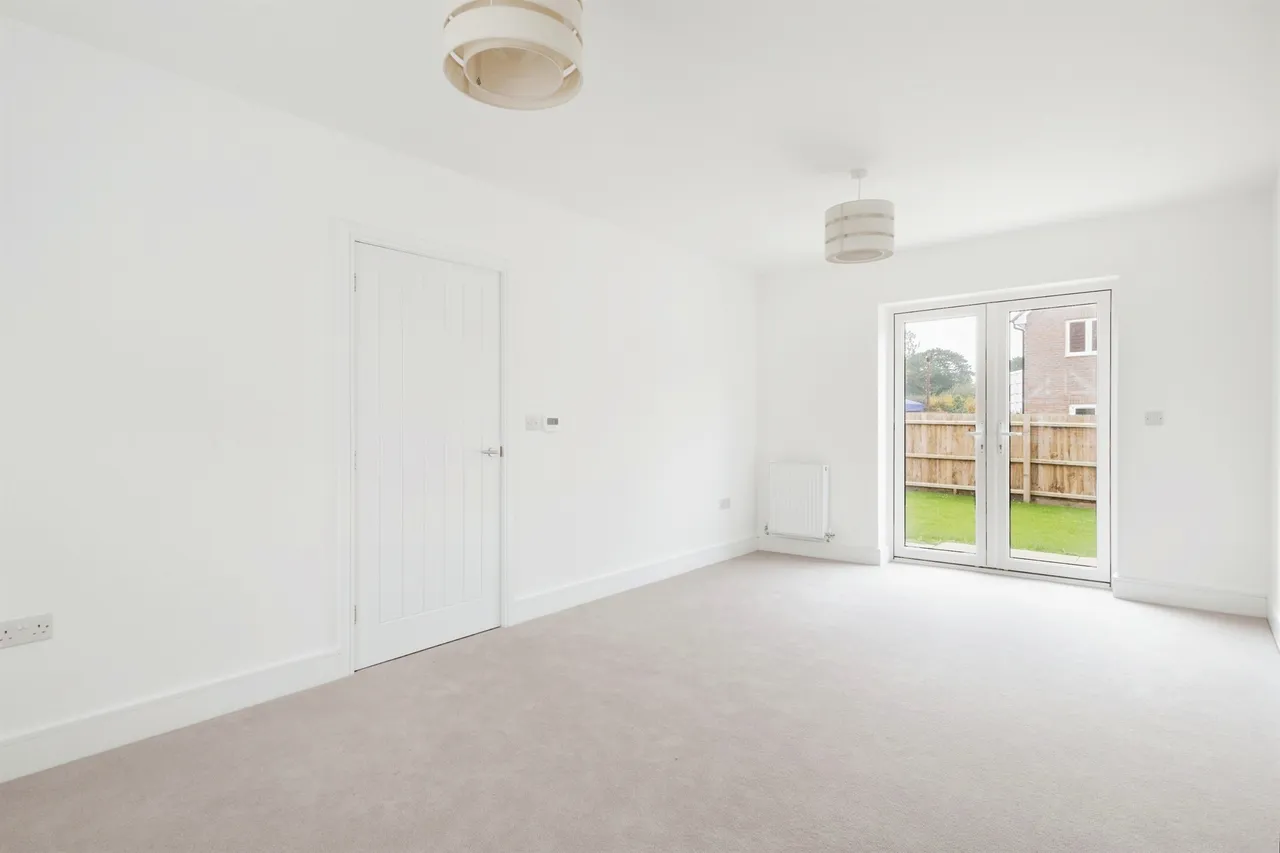 Buckenham Road, Attleborough, NR17, photo 3