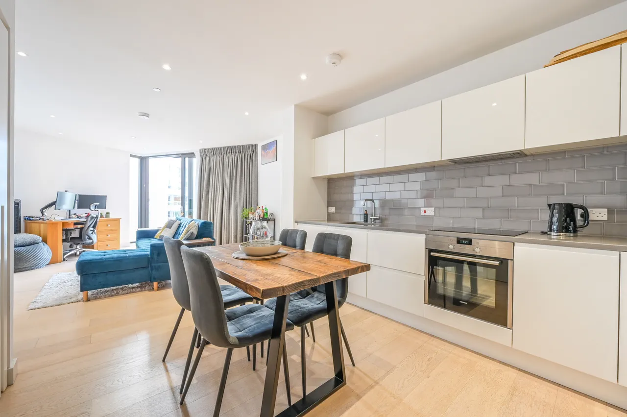1 bed flat for sale, London, E16