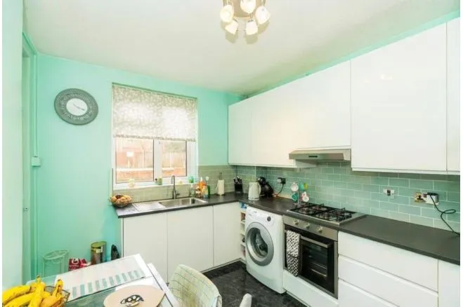 Watford Way, London, NW4, photo 3
