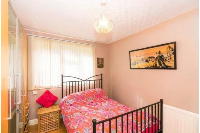 Watford Way, London, NW4, photo 4