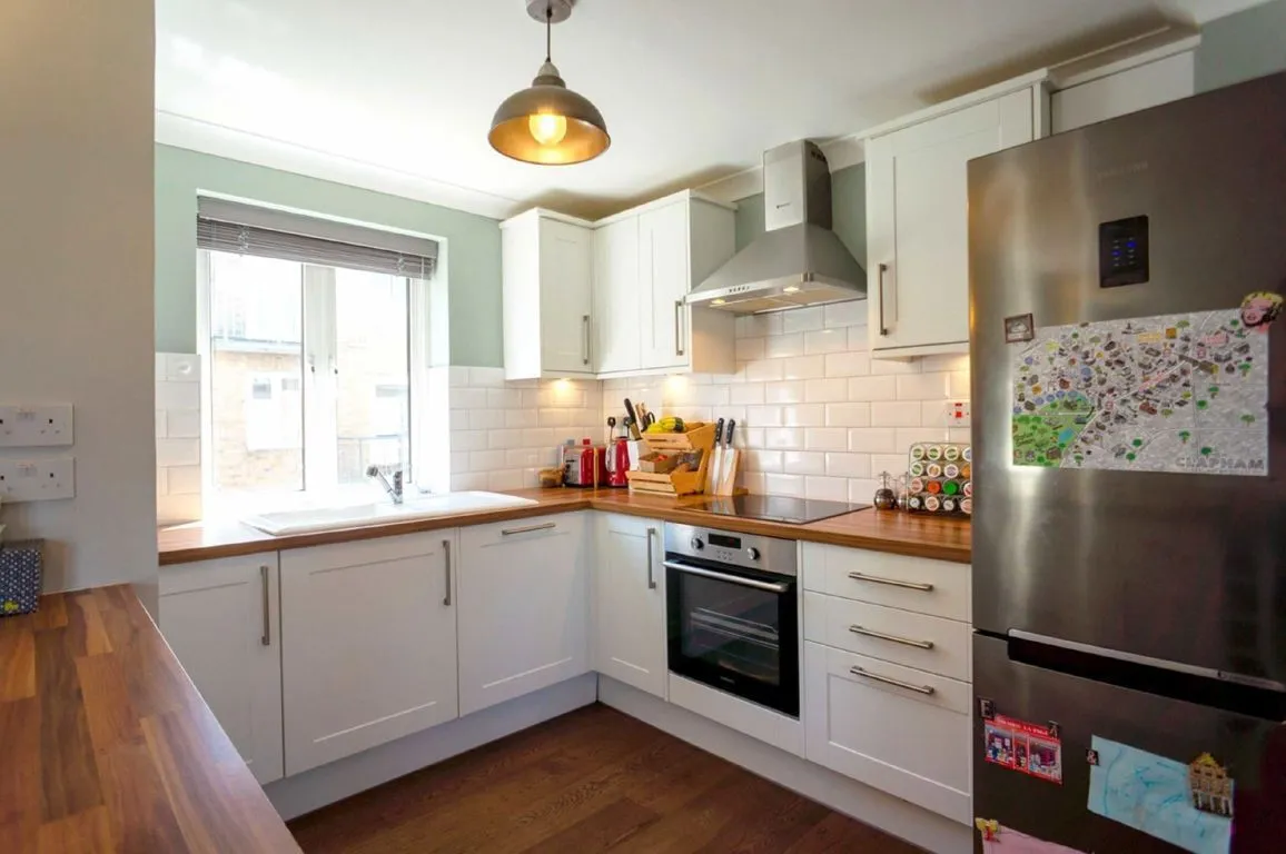 Clapham High Street, SW4, photo 7