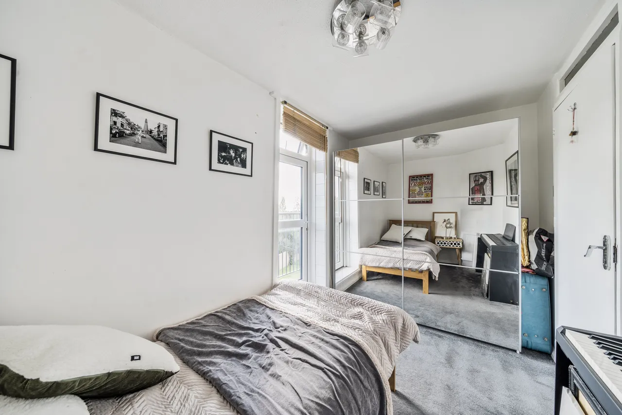 20 Lisle Court, Cricklewood Lane, London, photo 12