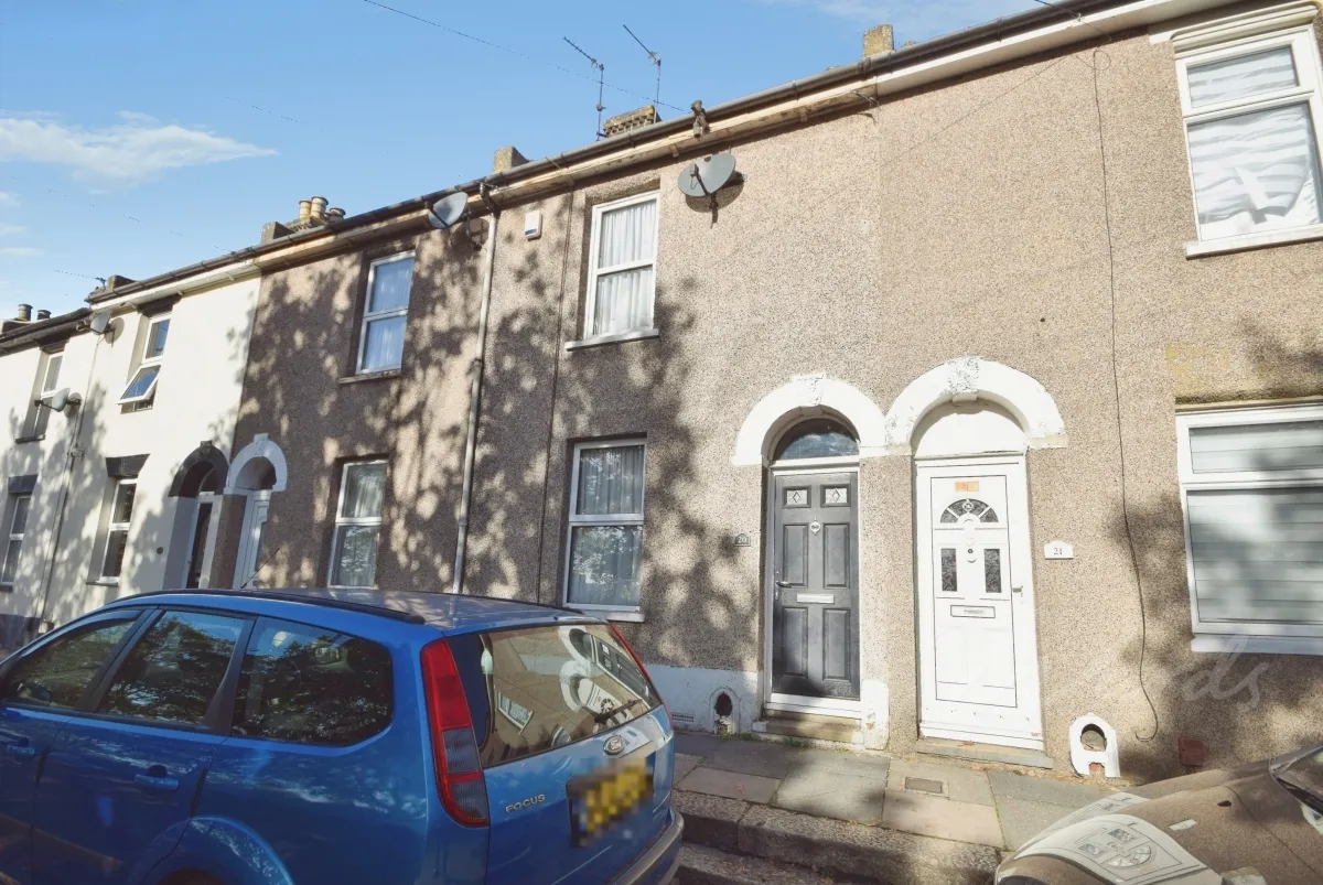 2 bed house to rent, Glanville Road, Rochester, ME2