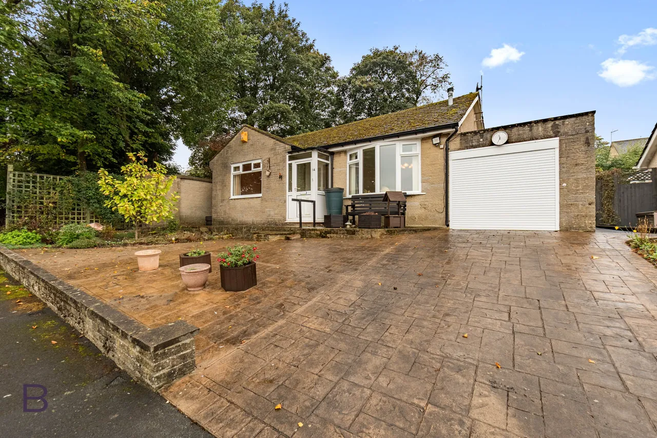 2 bed house for sale, Oakleigh Avenue, Clayton, BD14