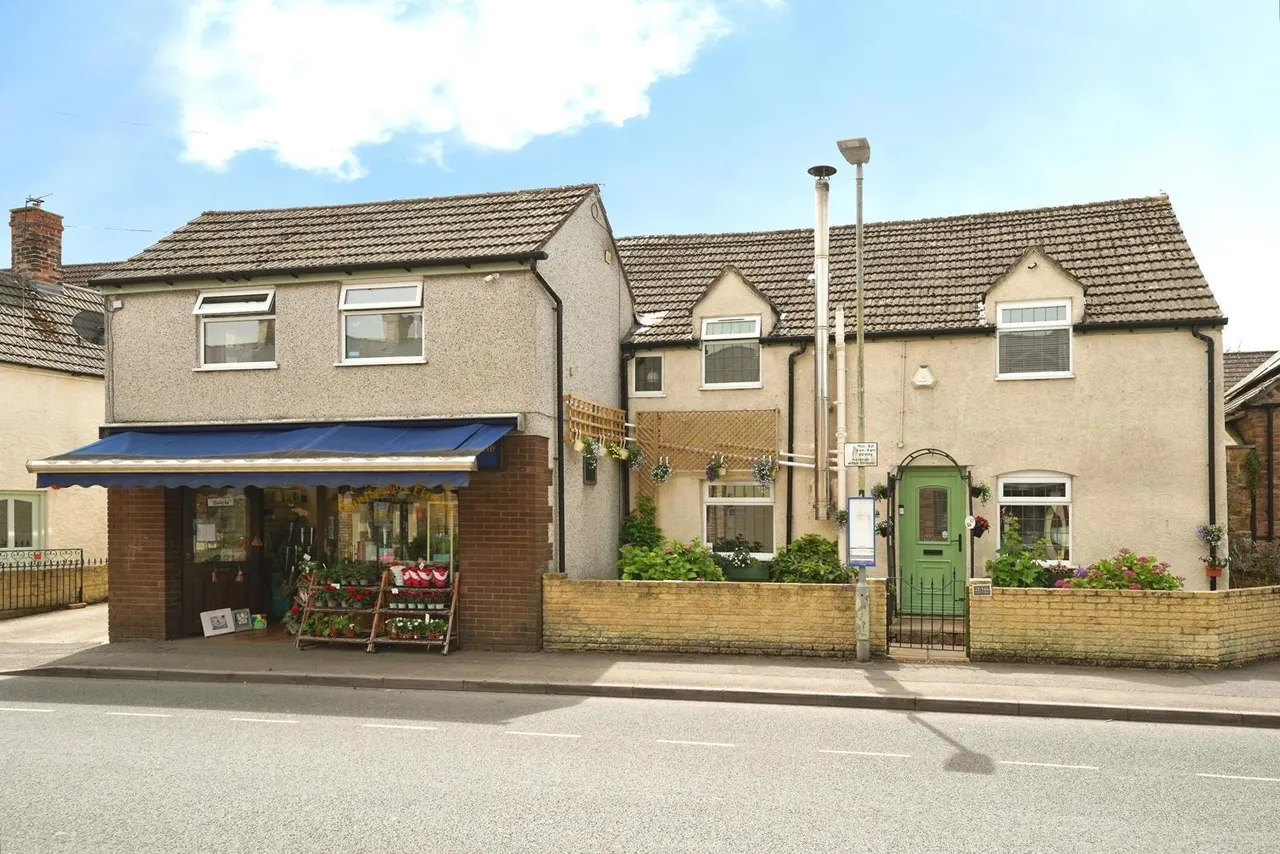 Chapel Street, Cam, GL11, photo 28