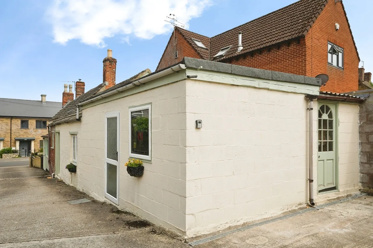 Chapel Street, Cam, GL11, photo 26
