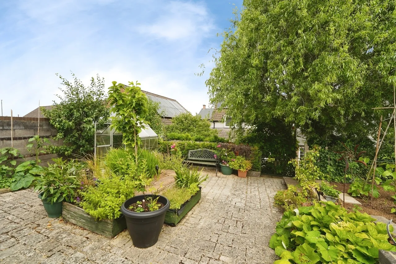 Chapel Street, Cam, GL11, photo 22