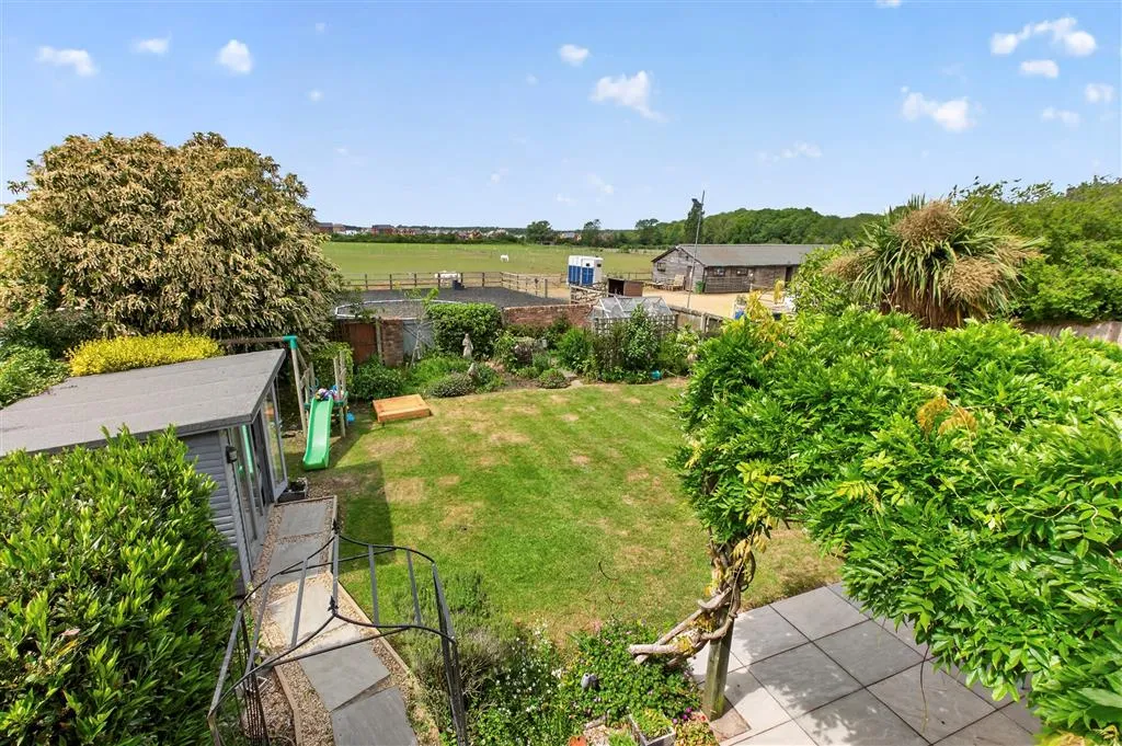 Tudor Place, Yaxley, PE7, photo 16