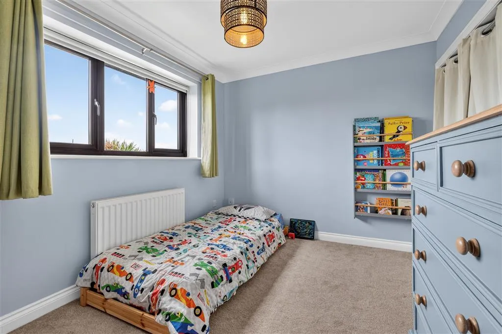 Tudor Place, Yaxley, PE7, photo 11