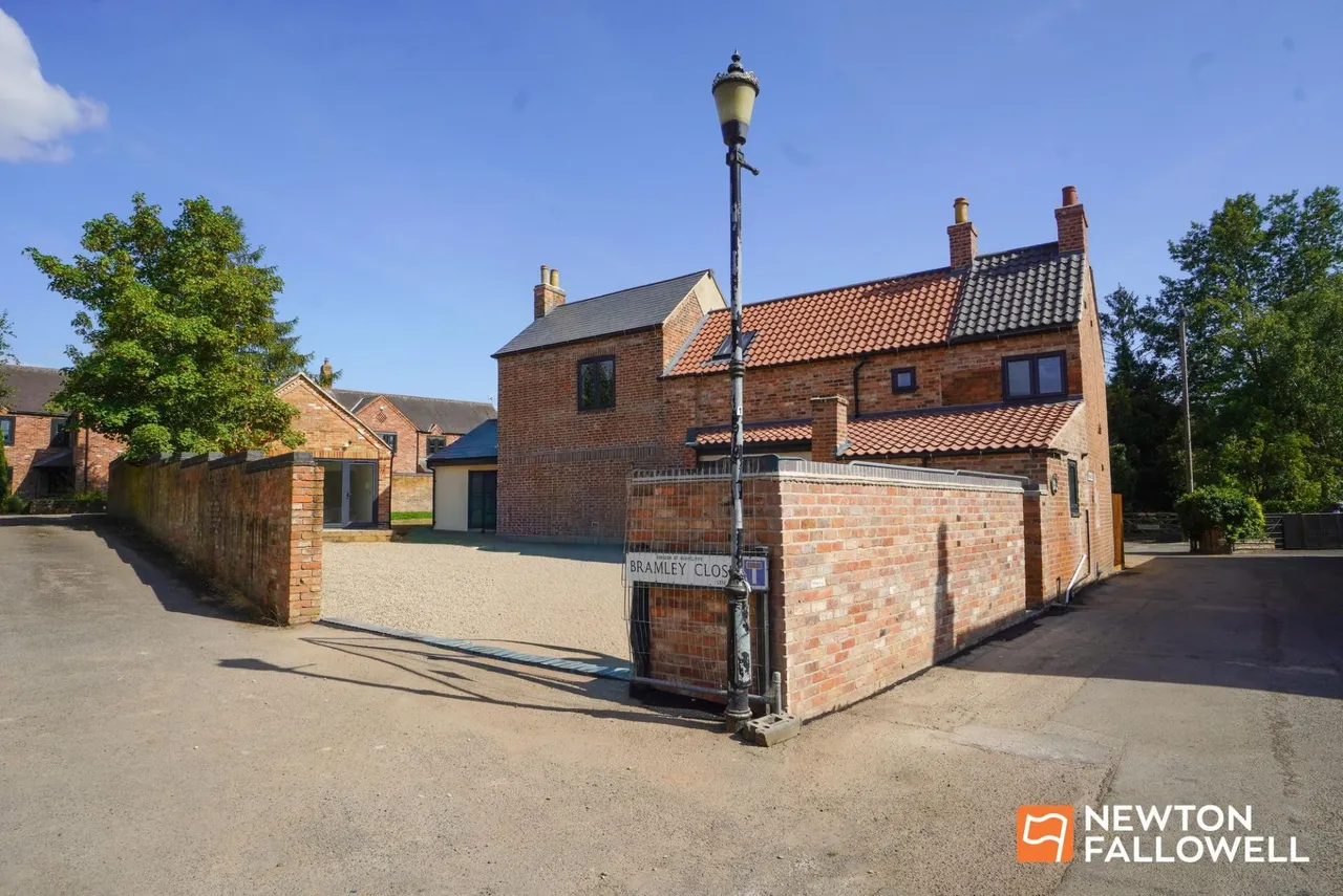 The Nook, East Leake, LE12, photo 44