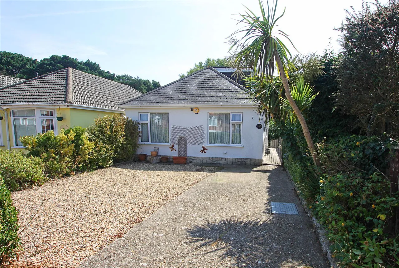 4 bed house for sale, Pine Vale Crescent, Bournemouth, BH10