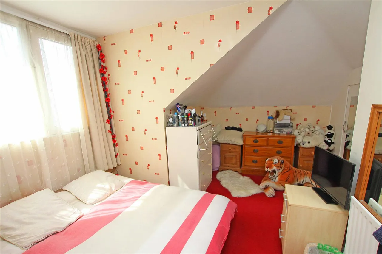 Pine Vale Crescent, Bournemouth, BH10, photo 8