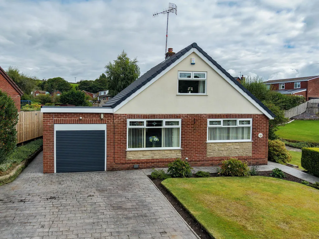 3 bed house for sale — The Hedgerows Whitworth, Rochdale OL12 8AW
