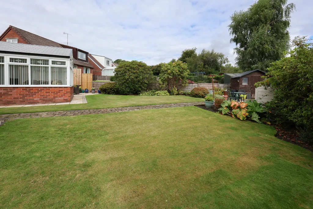 The Hedgerows Whitworth, Rochdale OL12 8AW, photo 21