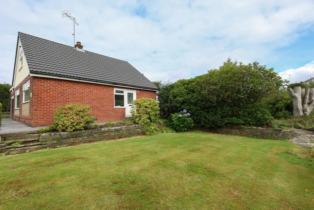 The Hedgerows Whitworth, Rochdale OL12 8AW, photo 24