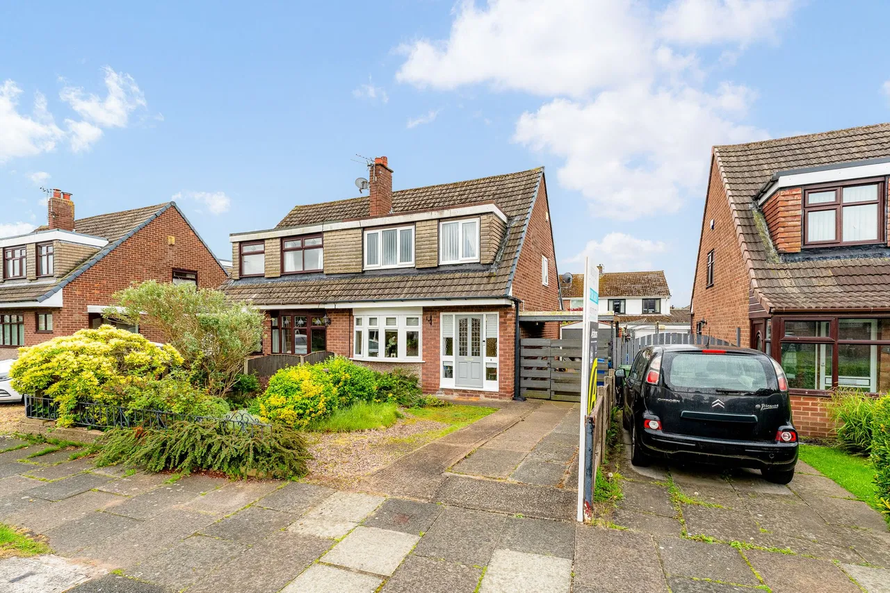 3 bed house for sale — Sandiway Avenue, Widnes, Widnes, WA8 8LE
