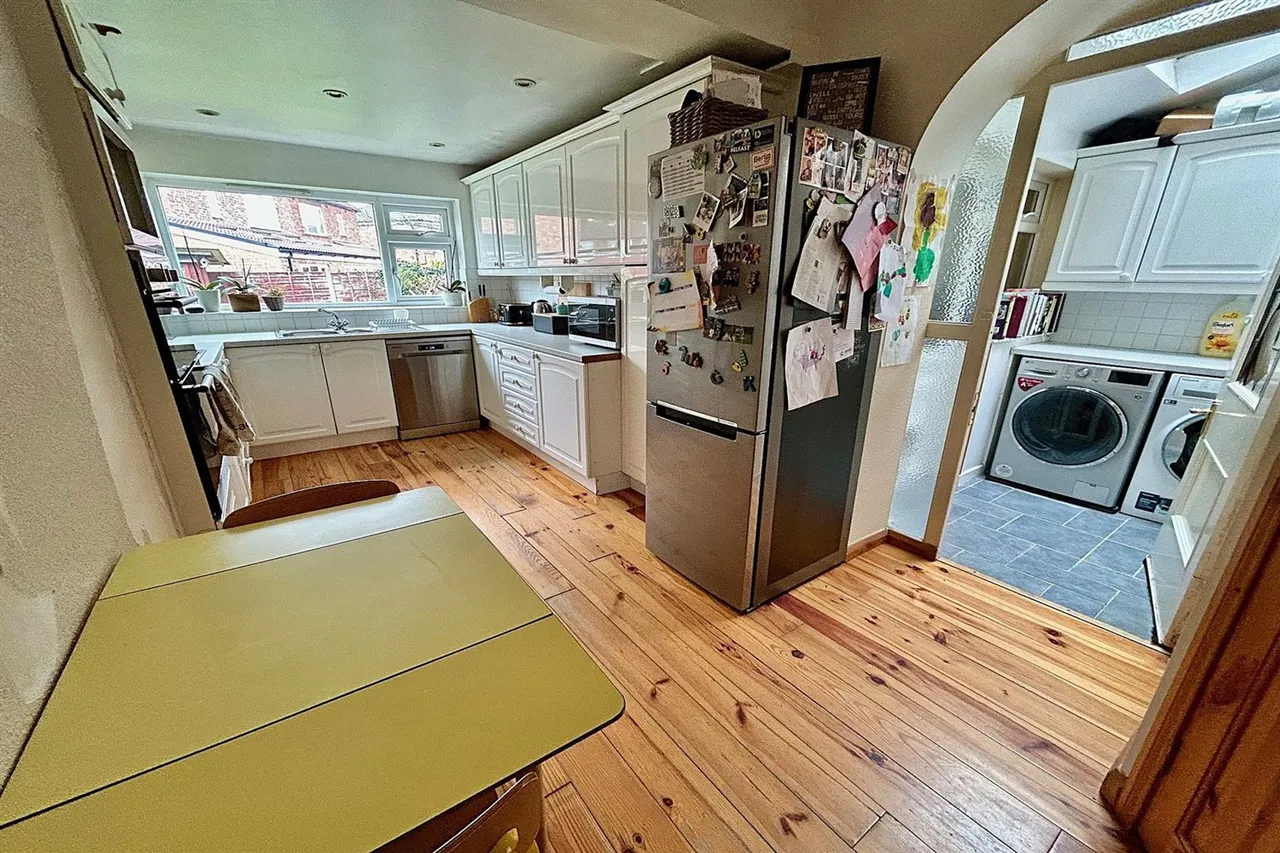 Mellington Avenue, Manchester, photo 10