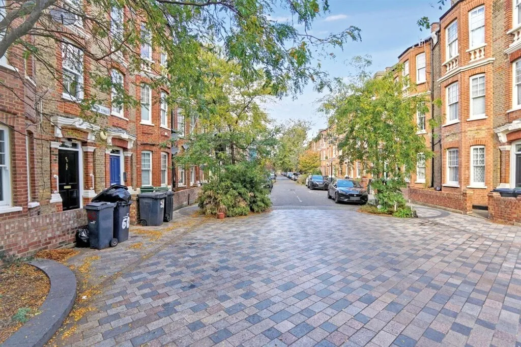 Morat Street, Stockwell, SW9, photo 6