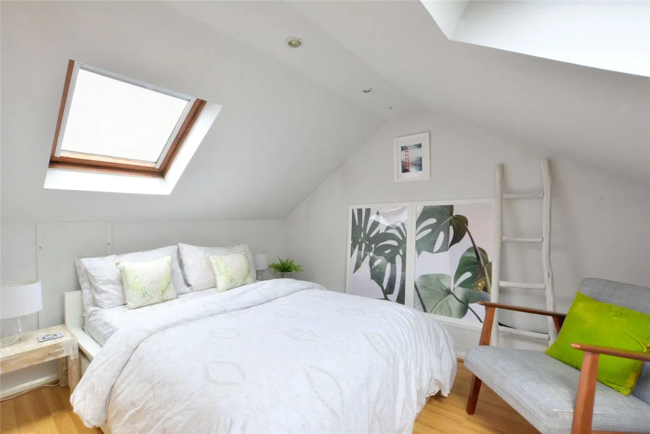 Plum Lane, London, SE18, photo 18