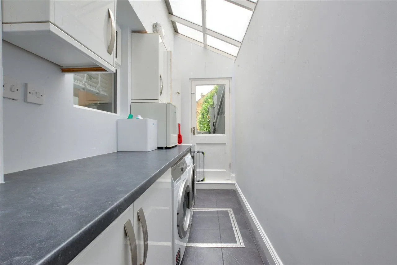 Plum Lane, London, SE18, photo 5