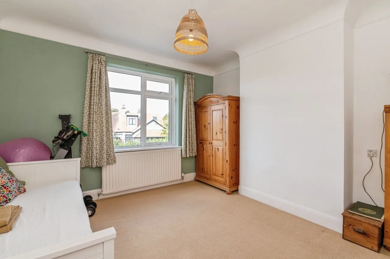 Elm Grove, Thorpe Bay, Essex, SS1, photo 22