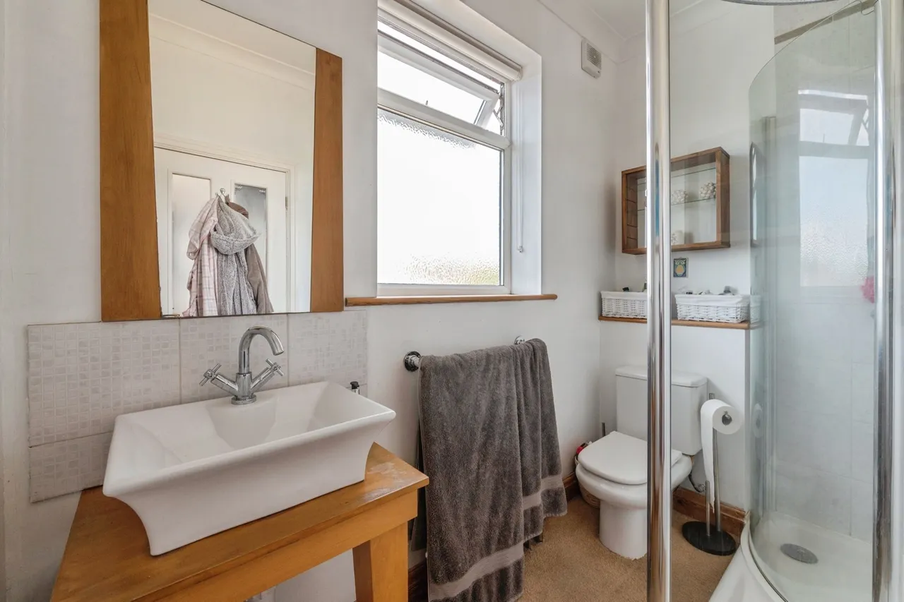 Elm Grove, Thorpe Bay, Essex, SS1, photo 21
